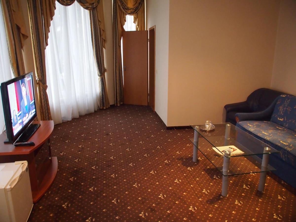 Готель Поляна Квеле Polyana (Transcarpathia) Exterior foto